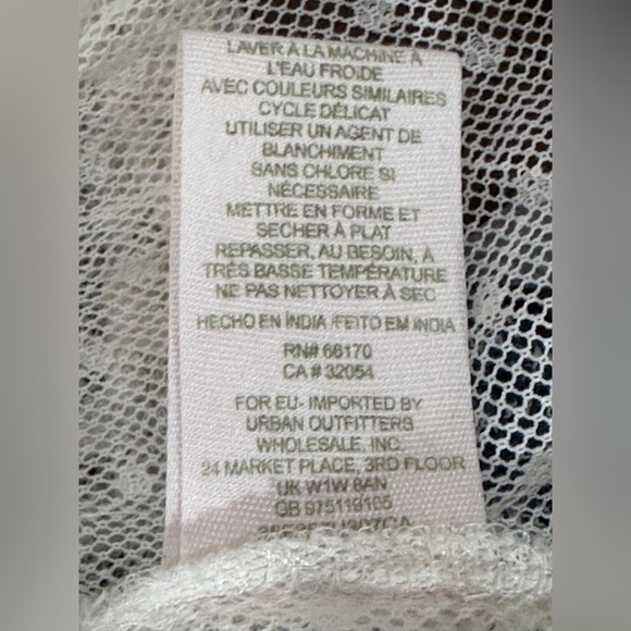 Free People Jocelyn Boho Lace Embroidered Pleated Bell Sleeve Top XS - Picture 11 of 11